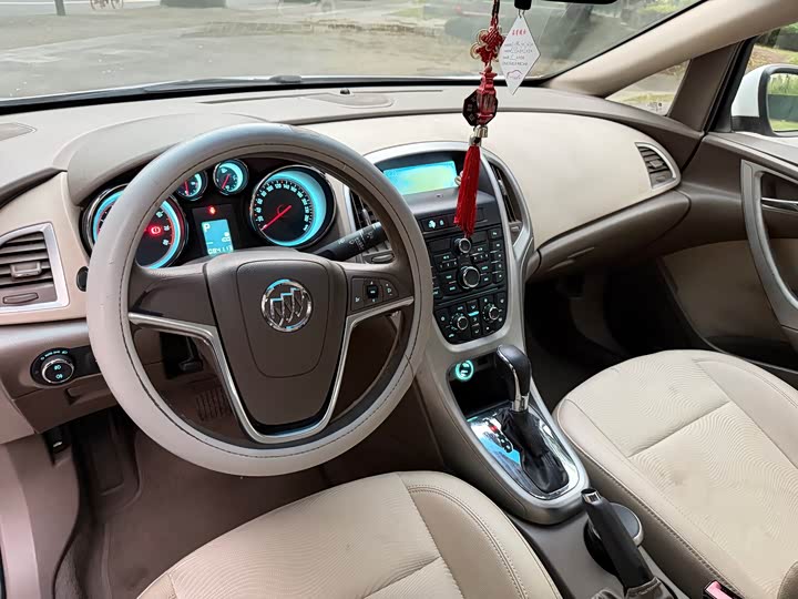 Buick Excelle GT 2013 GT 1.6L АКПП shi shang ban