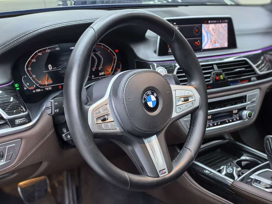 BMW 7-Series 2020, фото 15