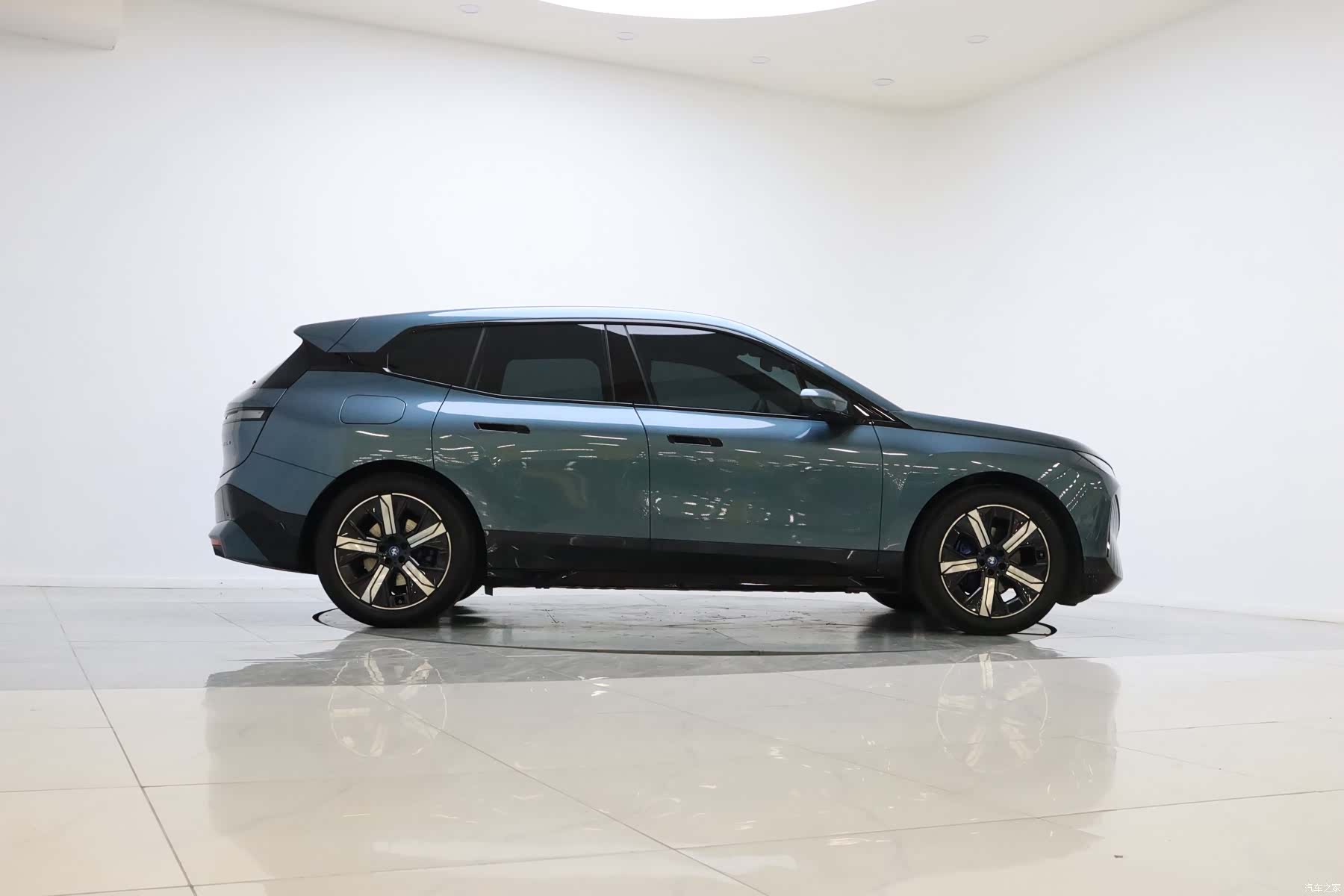 BMW iX, 2023 8
