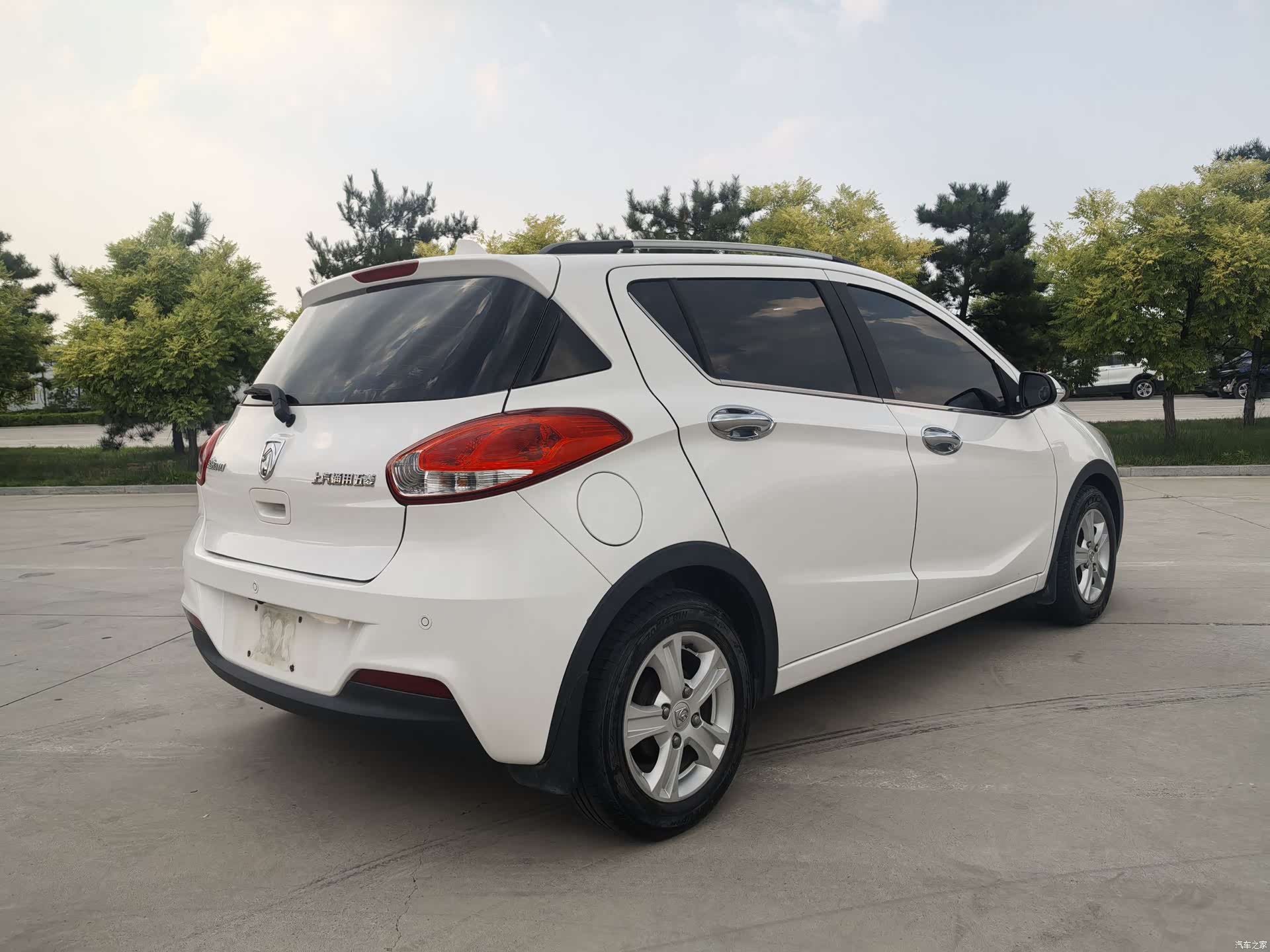 Wuling 310, 2017 3