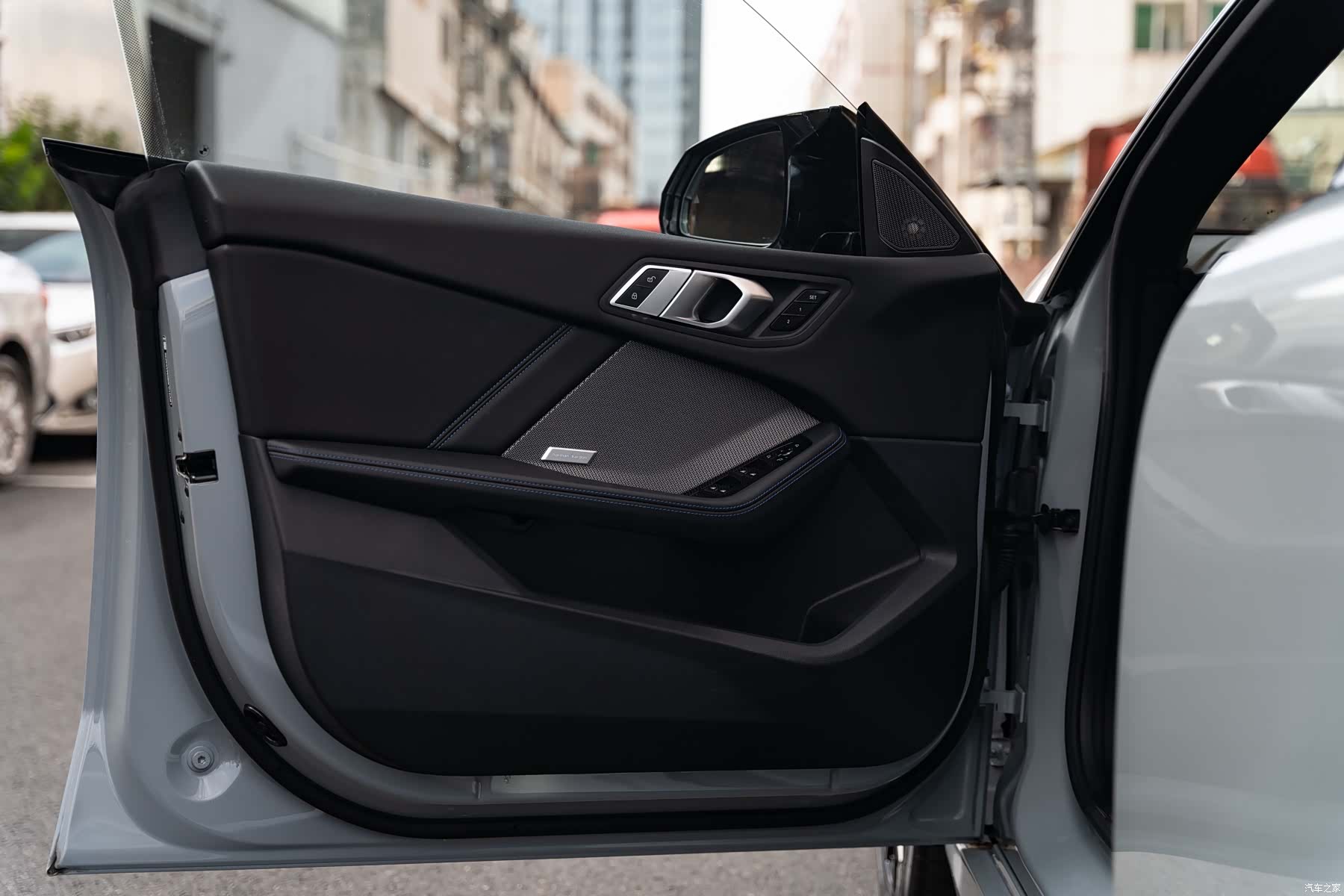 BMW M2, 2025 8
