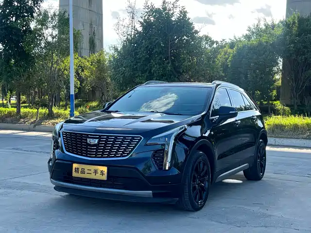 Cadillac XT4 2019 — купить из Китая под заказ
