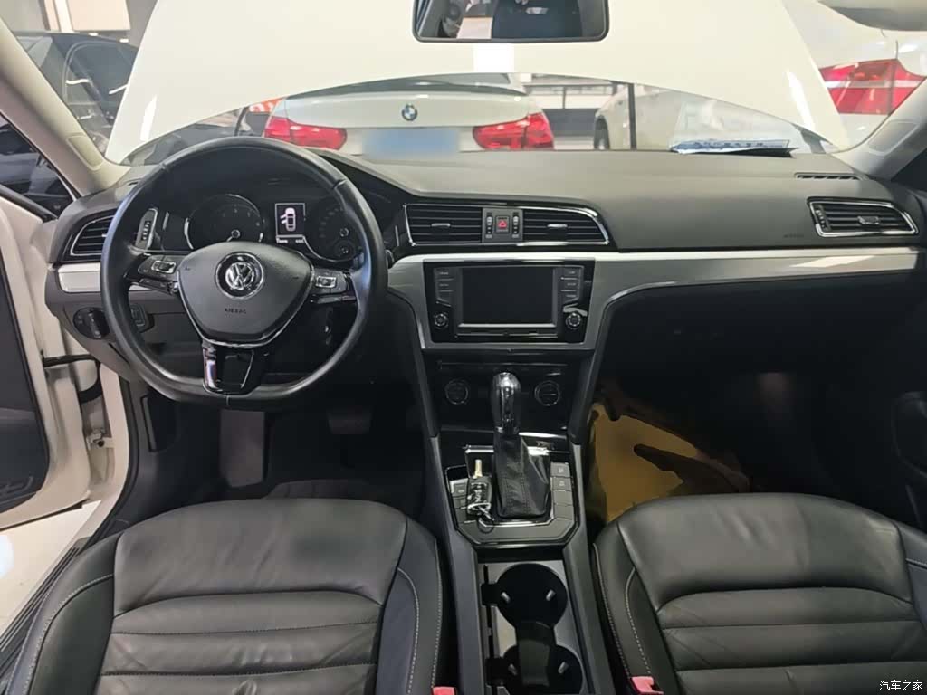 Volkswagen Lamando, 2017 10