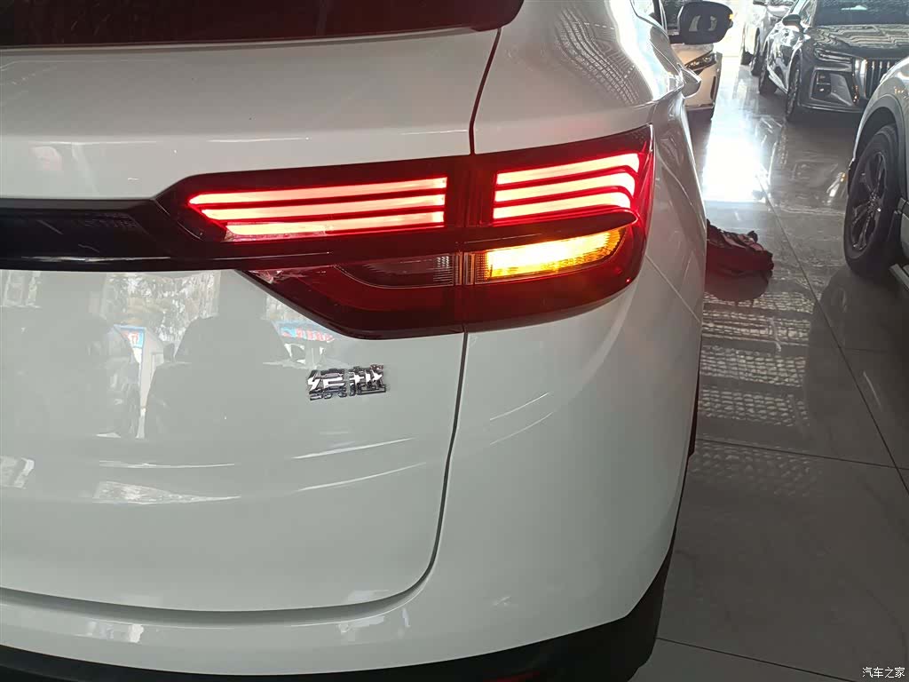 Geely Coolray, 2025 8