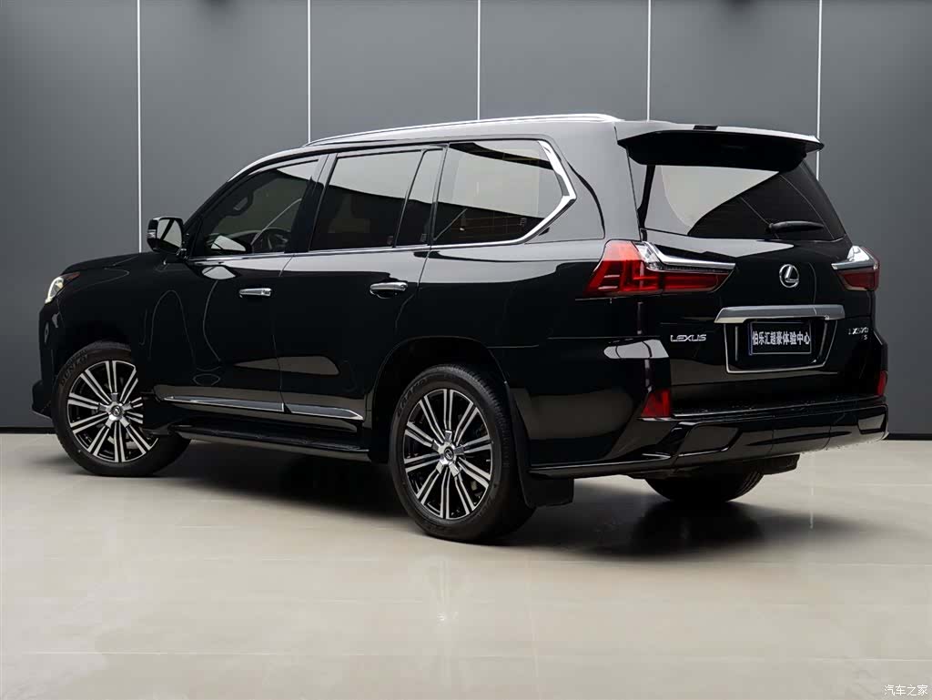 Lexus LX, 2022 все фото