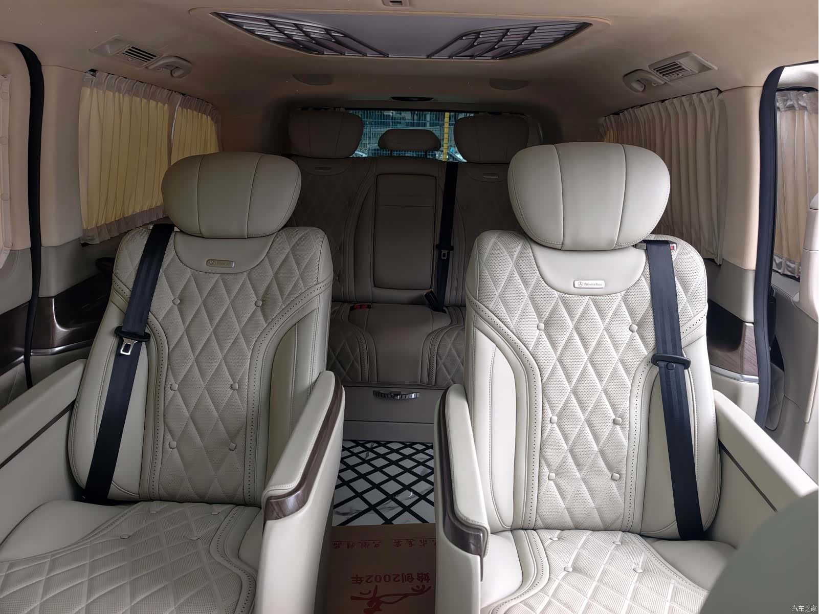 Mercedes-Benz V-Class, 2022 12
