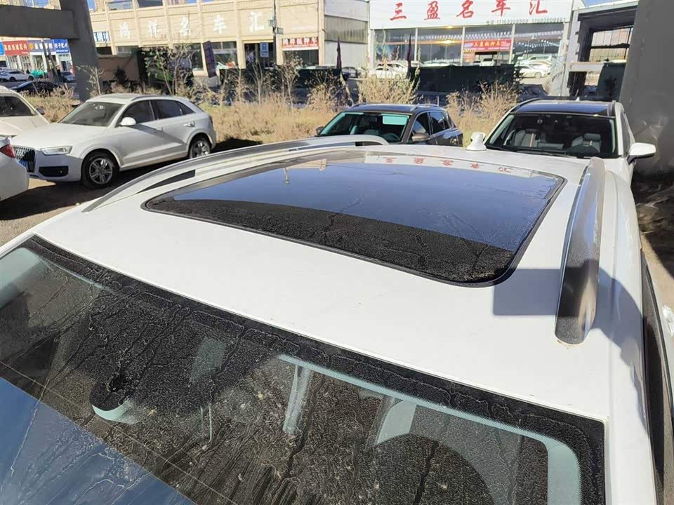 Volkswagen Exploring the shadow