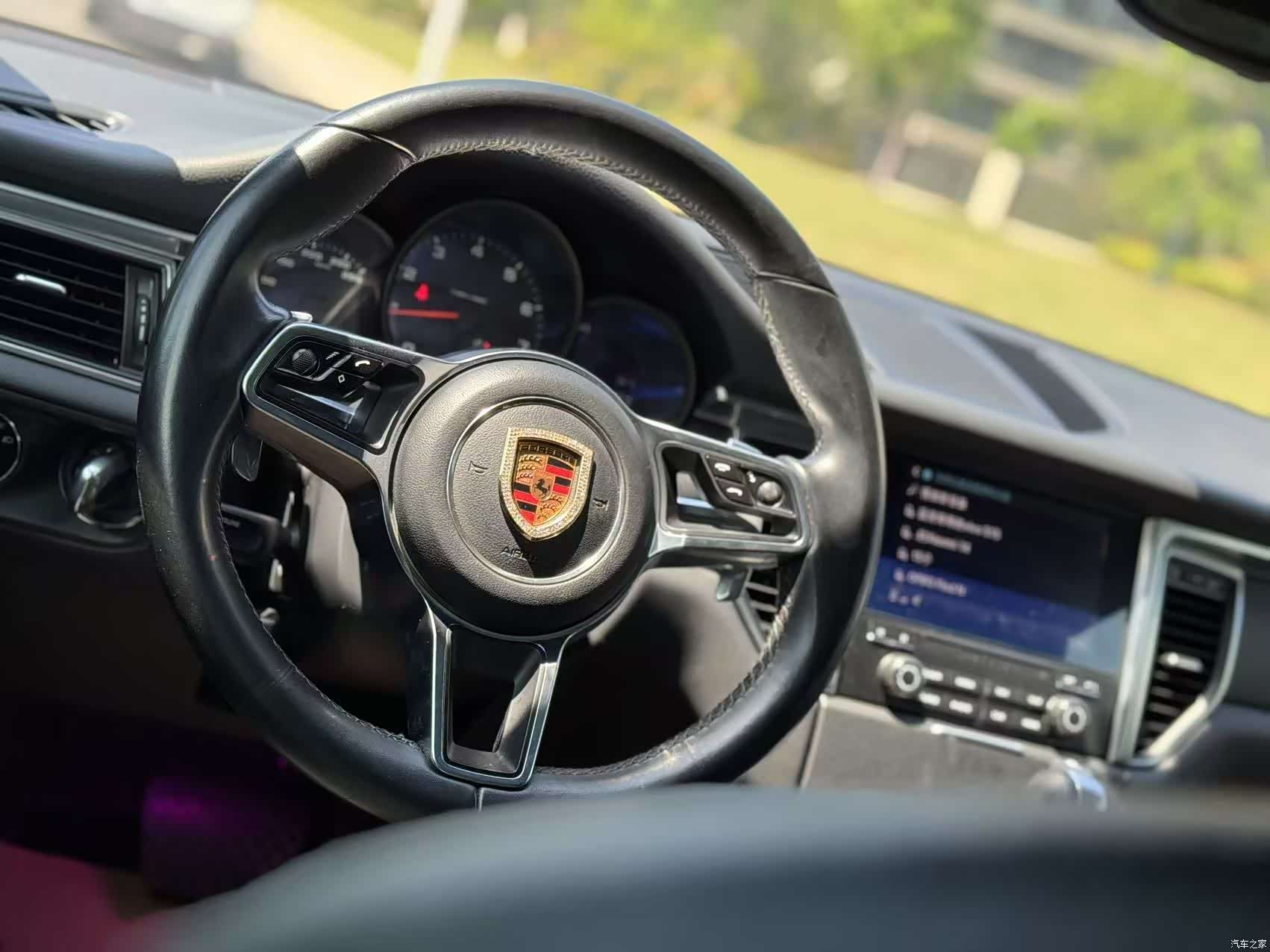 Porsche Macan, 2016 10