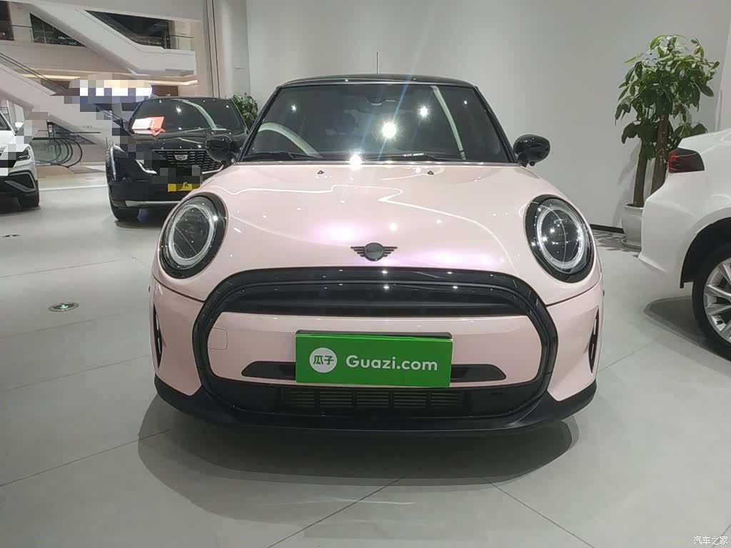 Mini Cooper, 2024 3