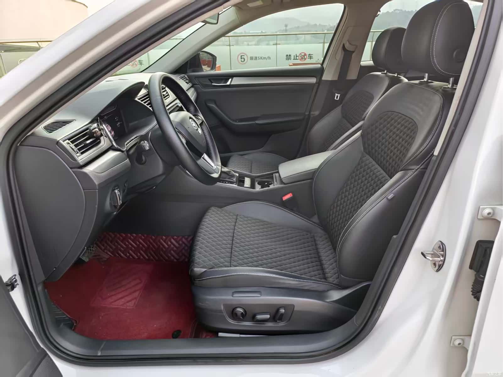 Skoda Superb, 2019 10