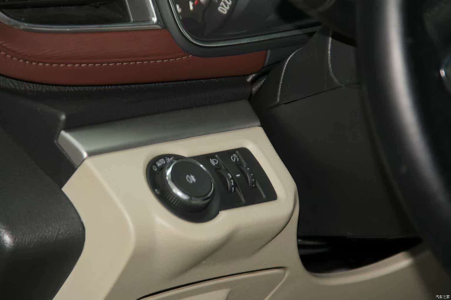 Buick GL8, 2019 19