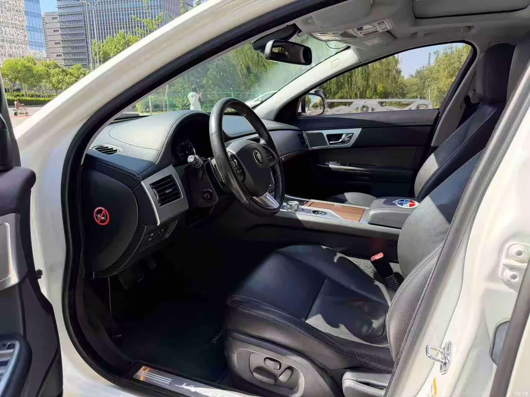 Jaguar XF, 2015 6