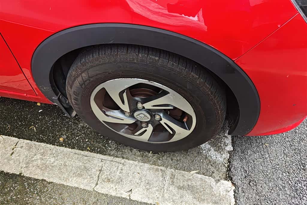 Wuling 310, 2018 6