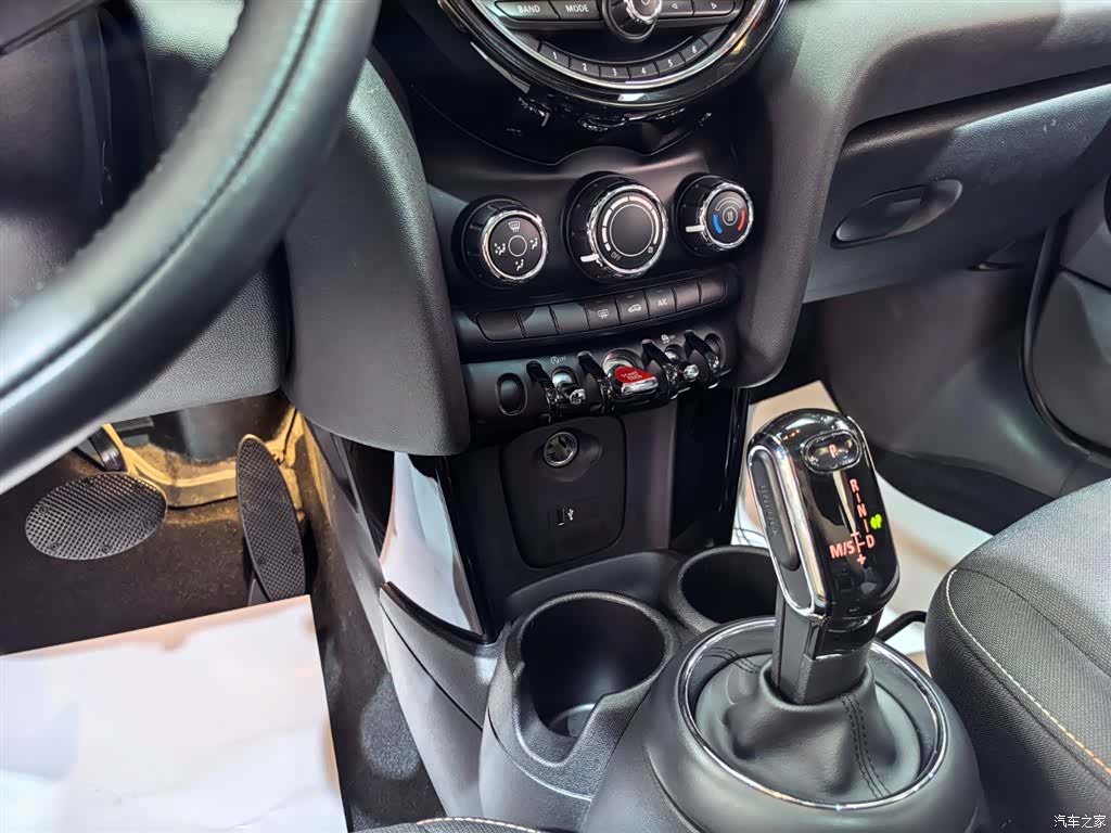 Mini ONE, 2019 11
