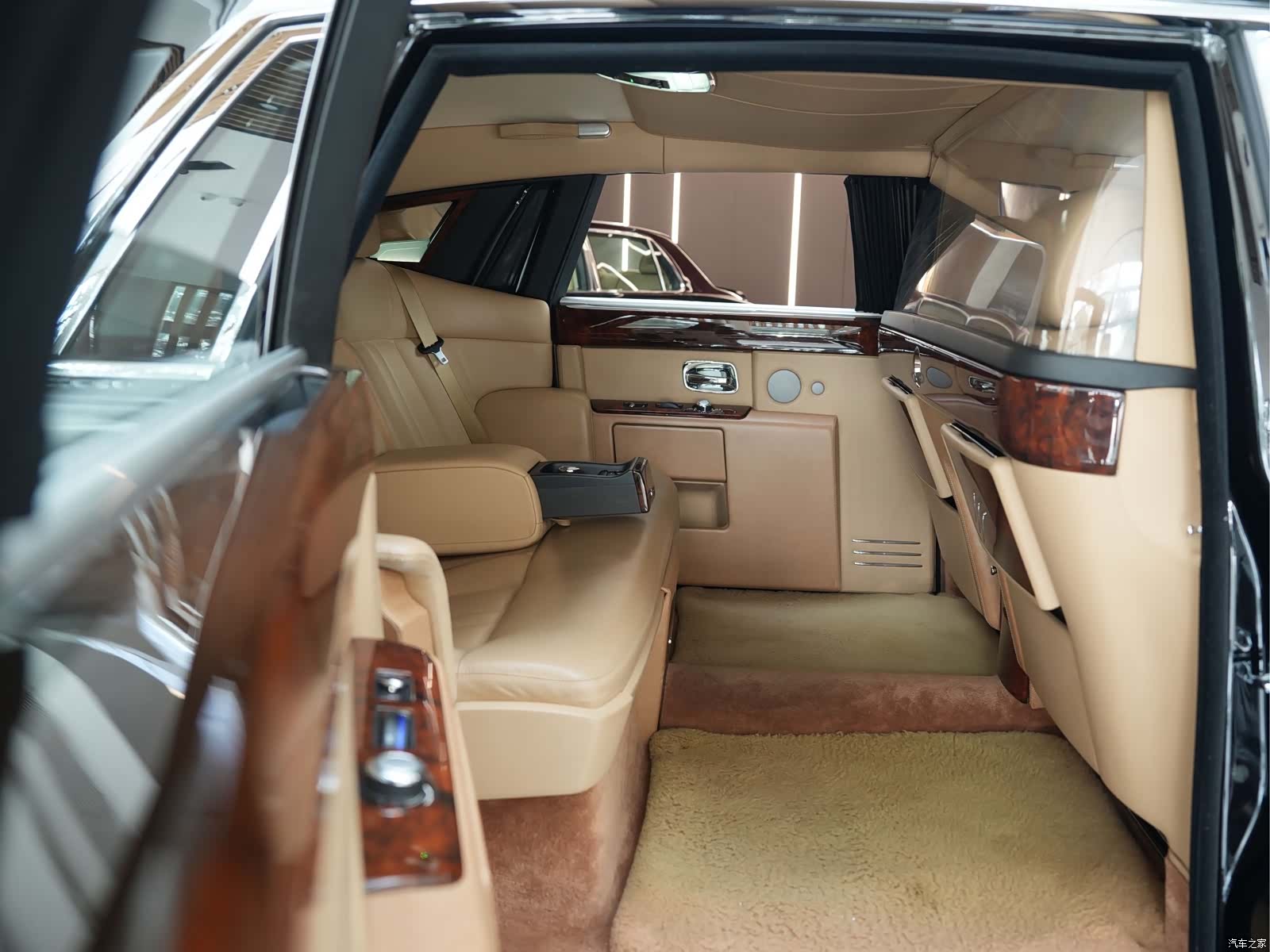 Rolls-Royce Phantom, 2017 6