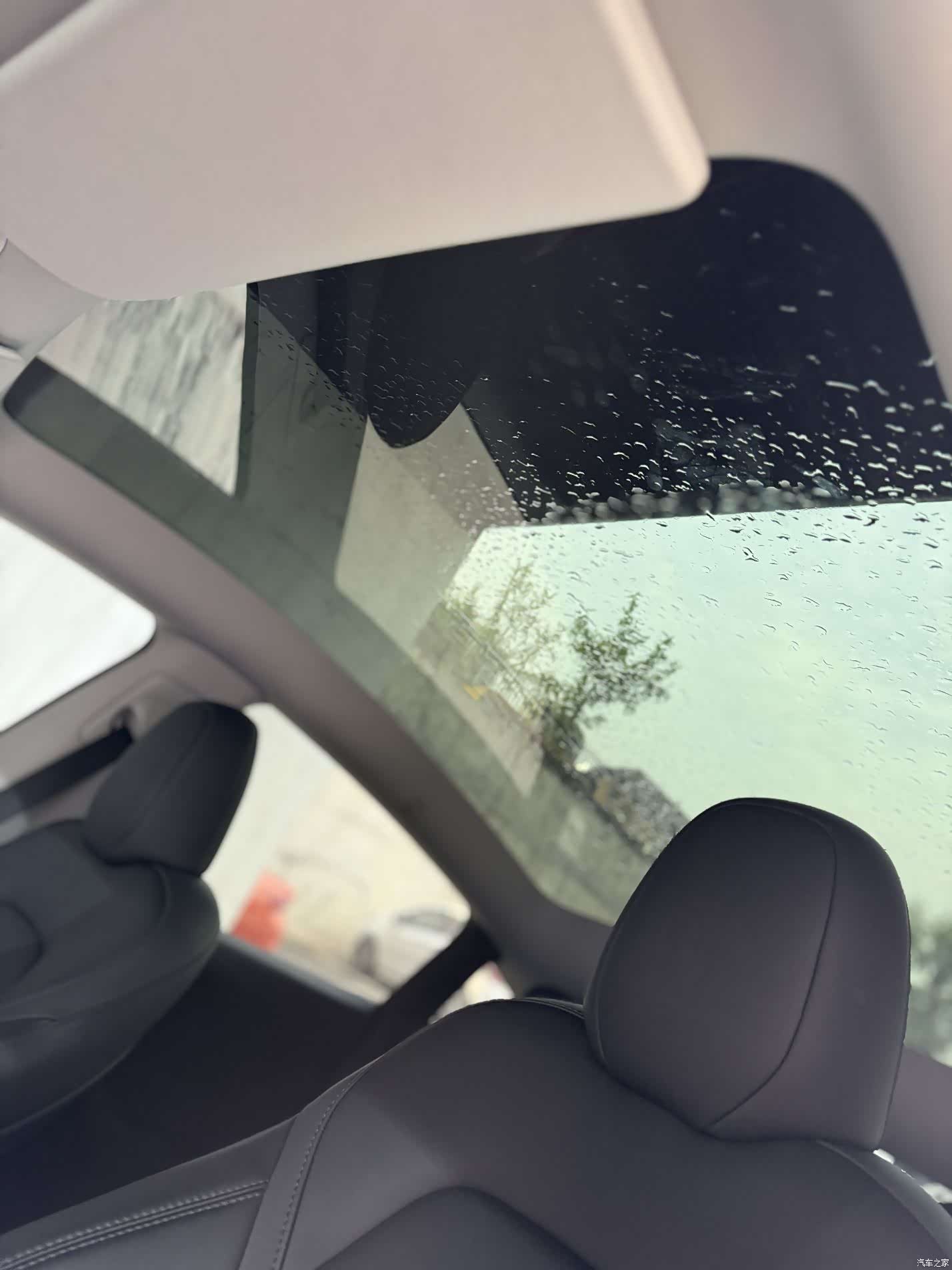 Tesla Model Y, 2023 16