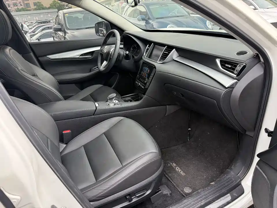 Infiniti QX50
