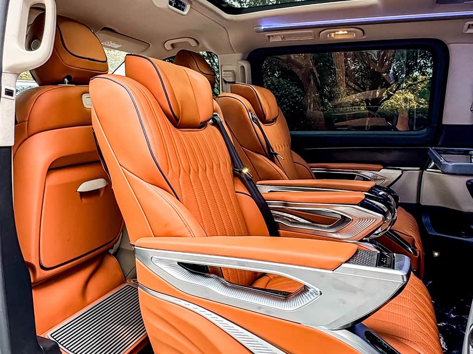 Mercedes-Benz V-class