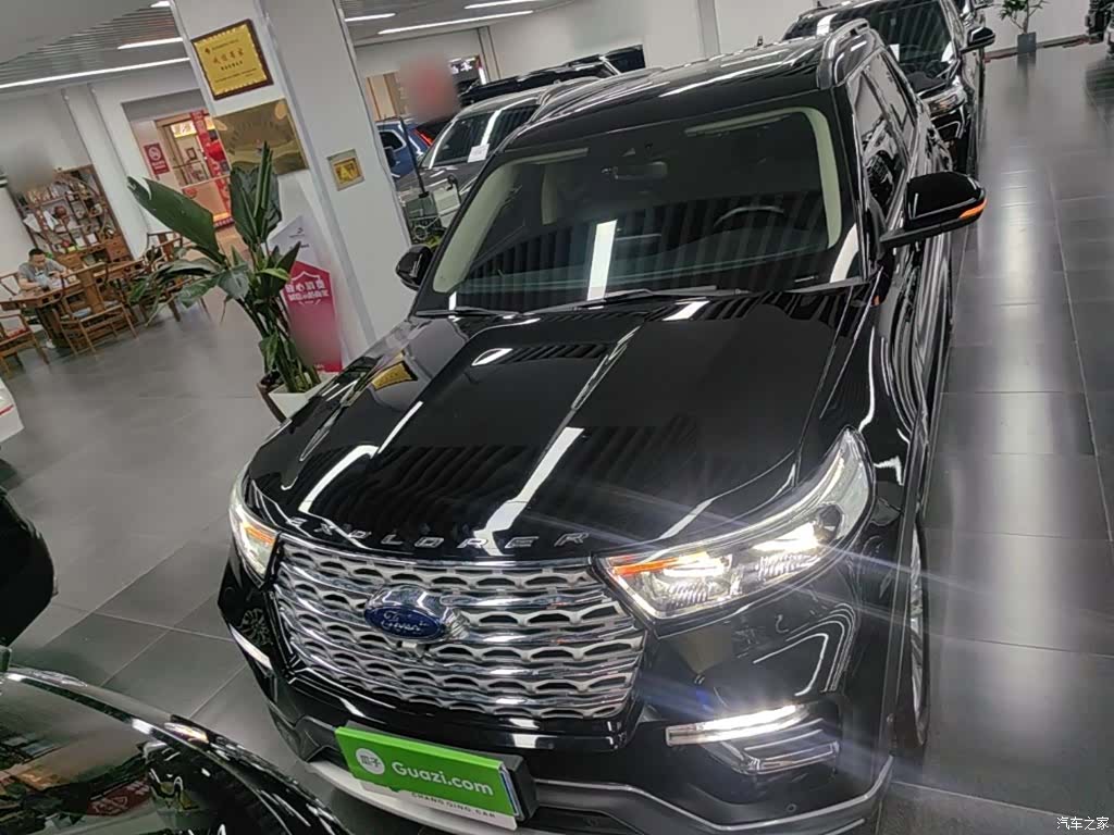 Ford Explorer, 2021 3