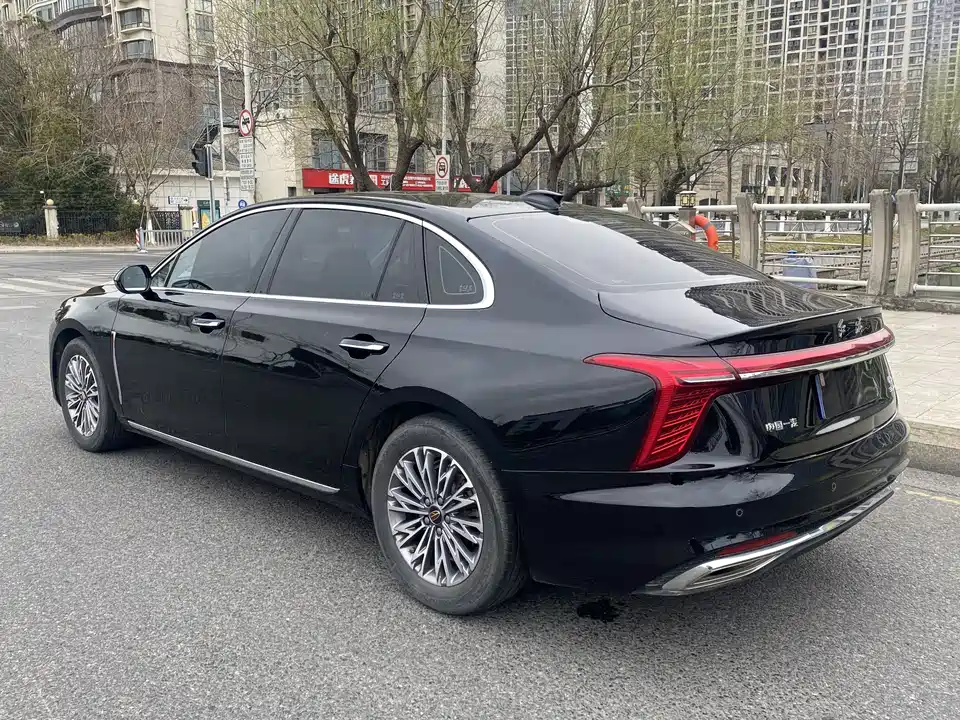 Hongqi H5