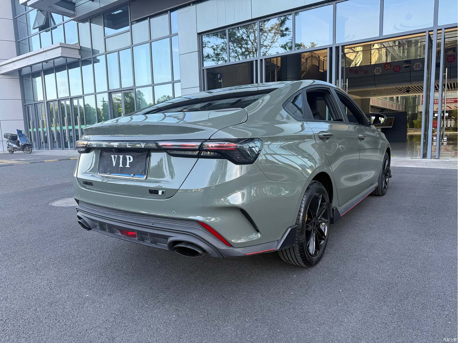 Geely Binray, 2022 7