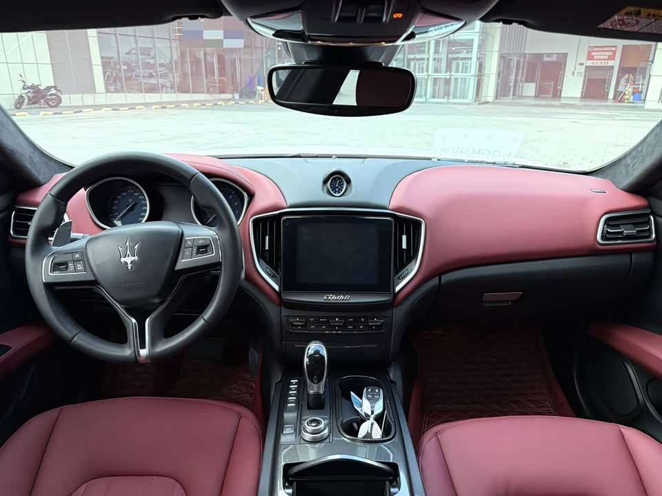 Maserati Ghibli Maserati Ghibli