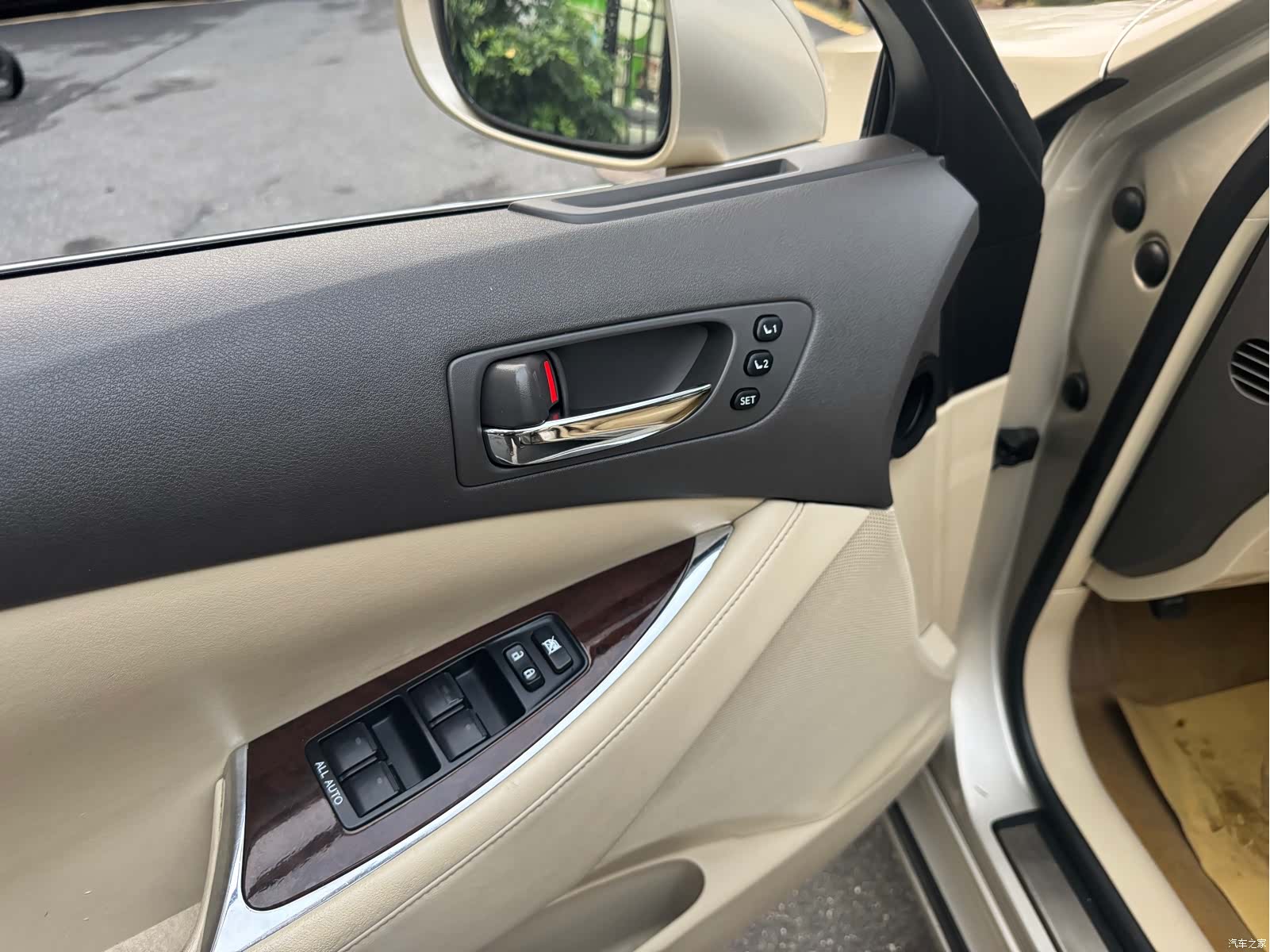 Lexus ES, 2011 9