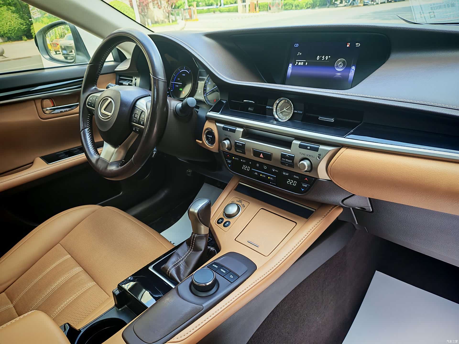 Lexus ES, 2018 17