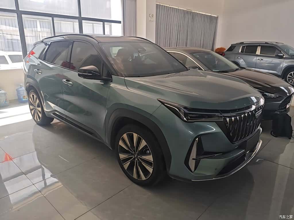 Geely Boyue, 2025 4