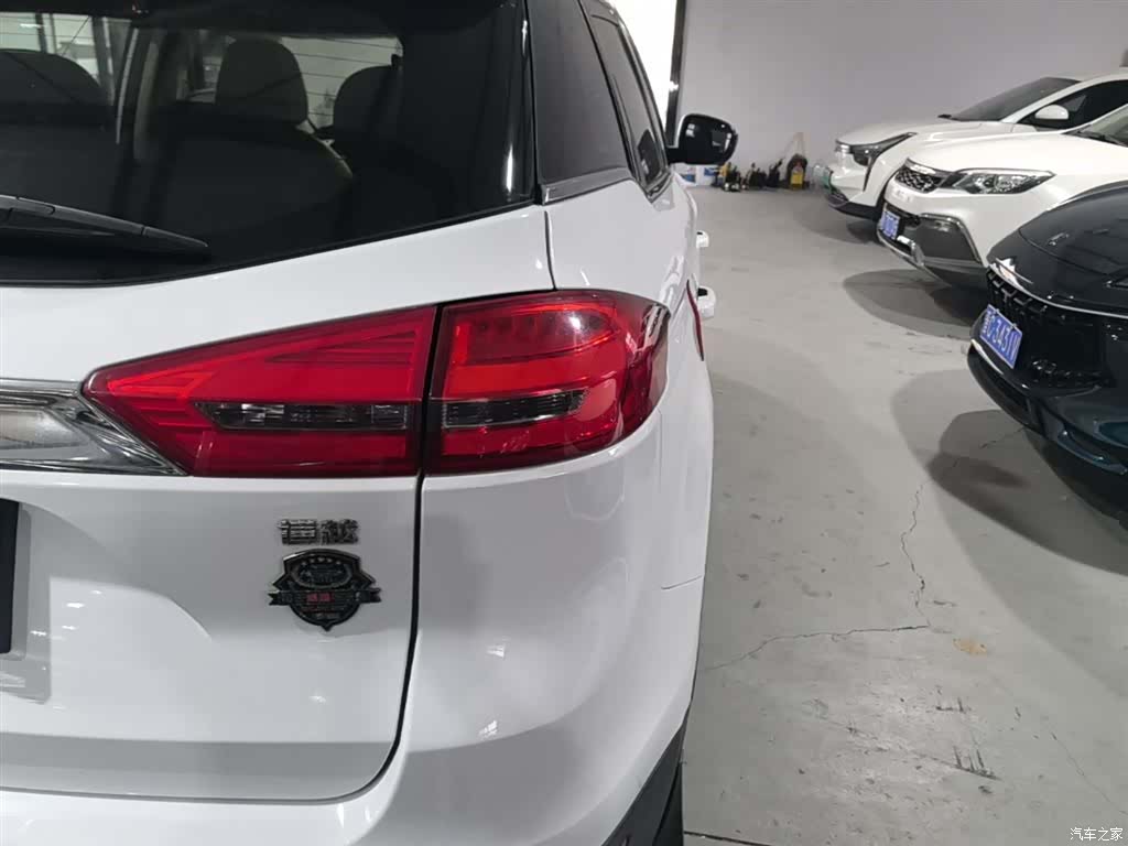Geely Boyue, 2016 8