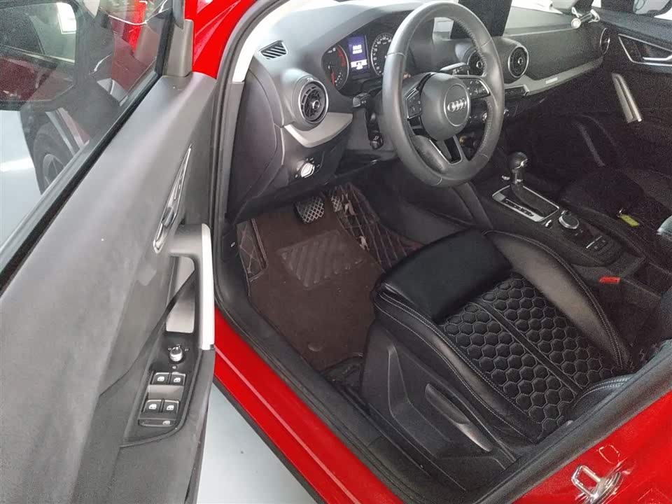 Audi Q2L Audi Q2L