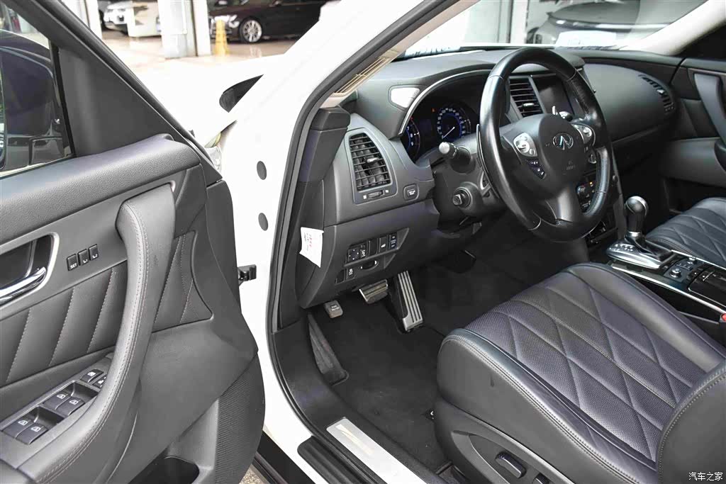 Infiniti QX70, 2015 6
