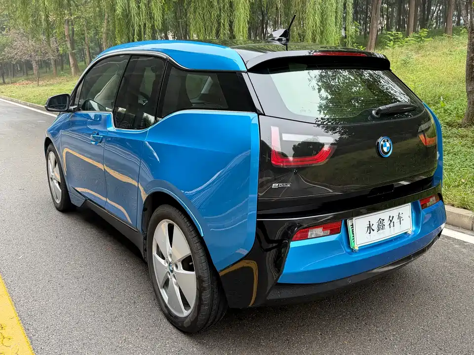 BMW i3