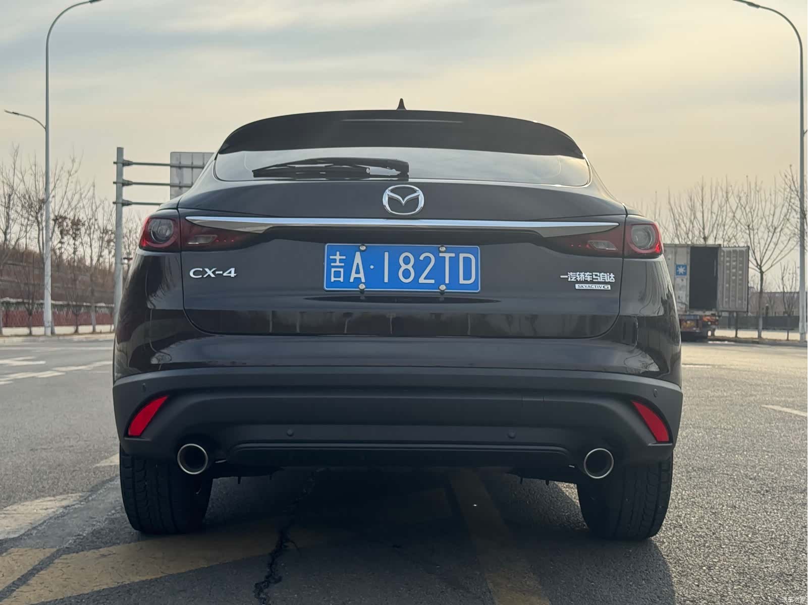 Mazda CX-4, 2023 все фото