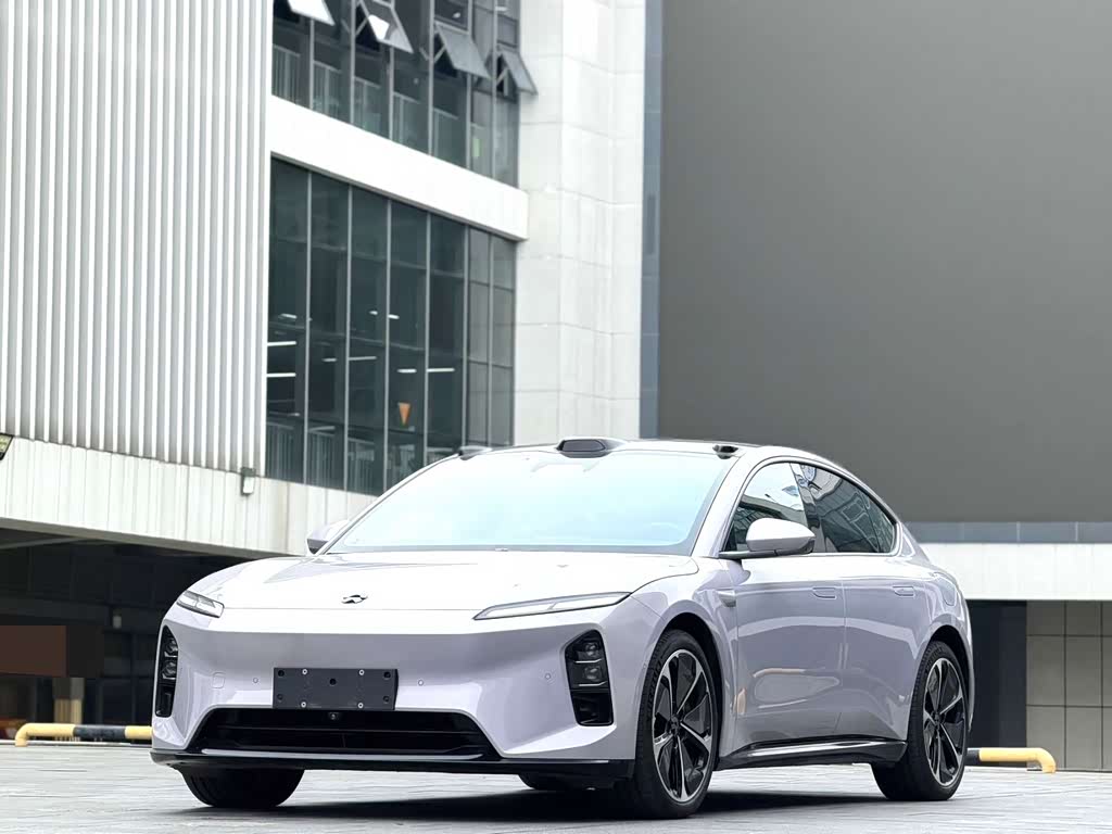 NIO ET5