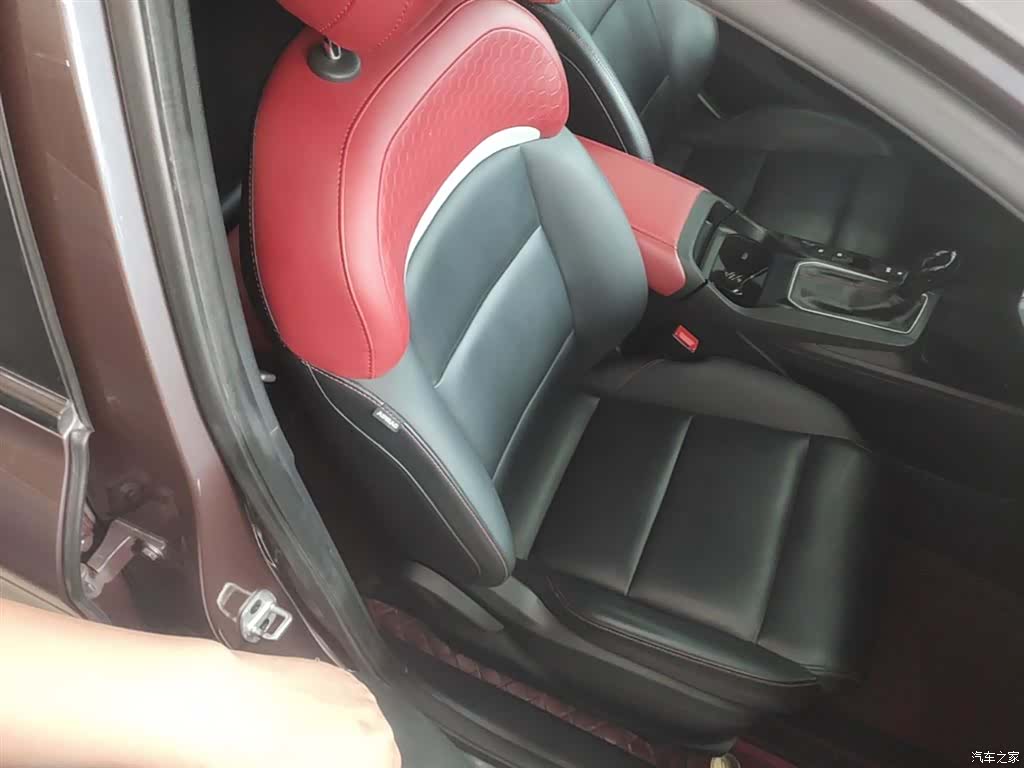MG MG5, 2021 25