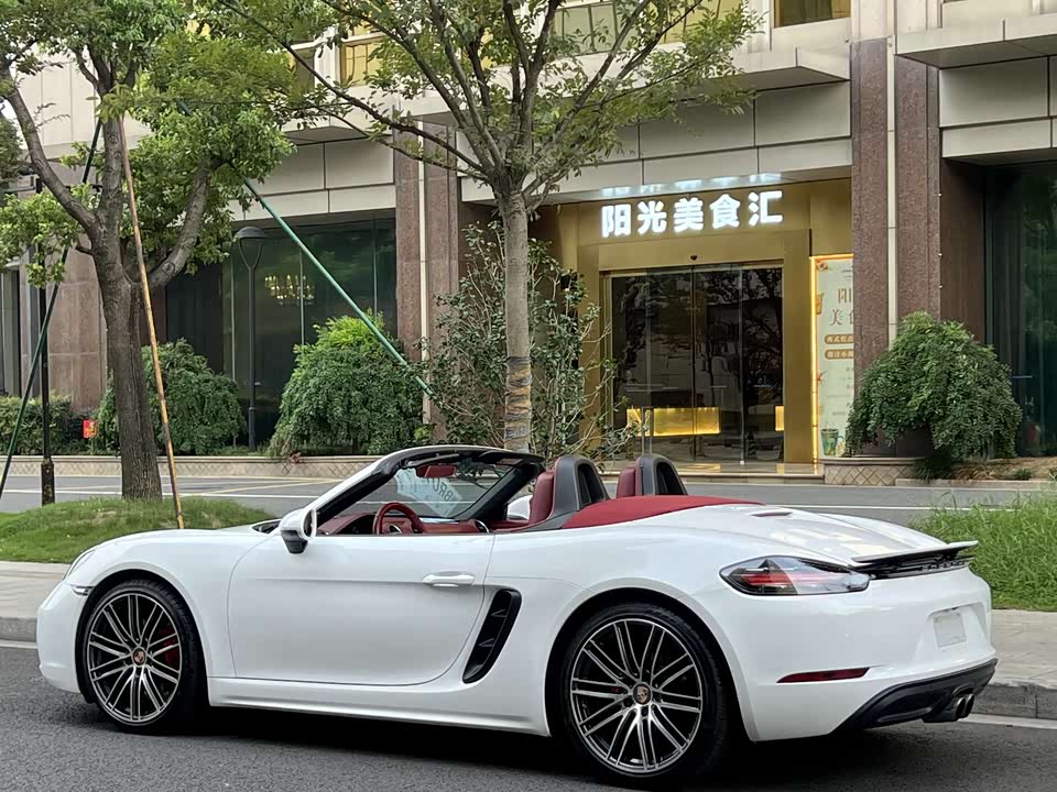Porsche 718