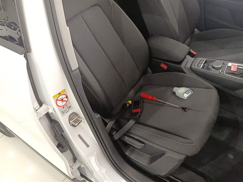 Audi Q2L Audi Q2L