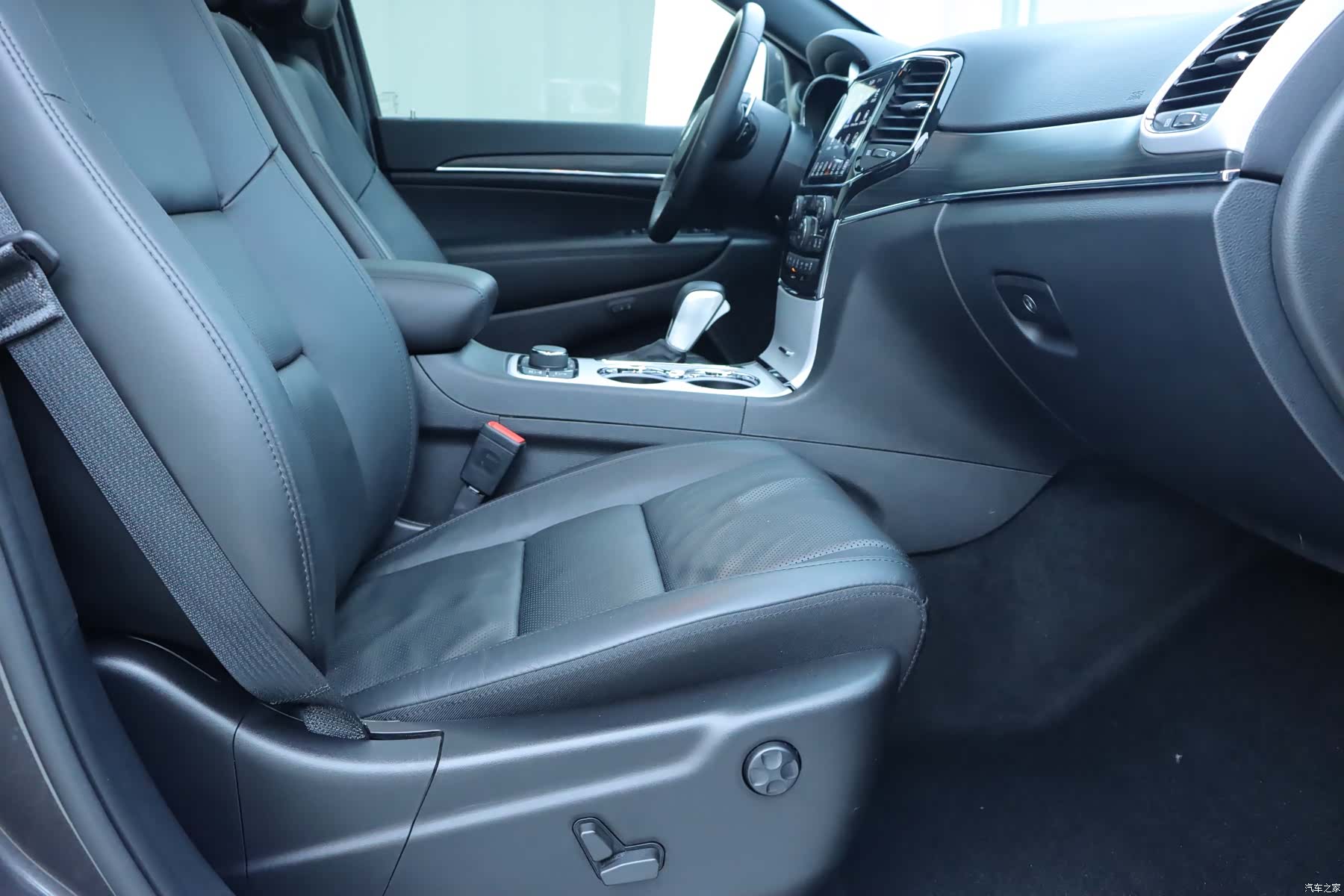 Jeep Grand Cherokee, 2022 8