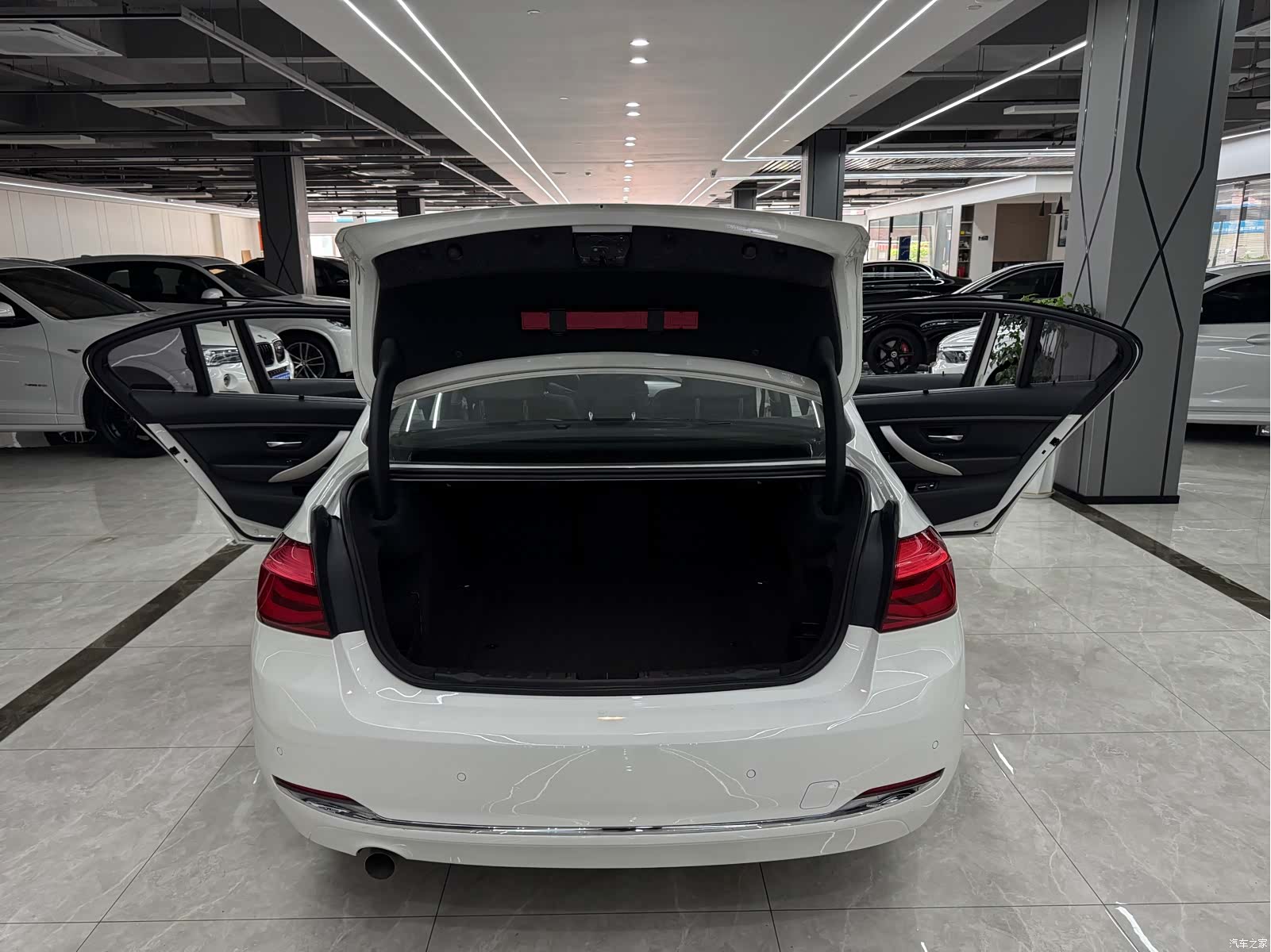 BMW 3 Series, 2016 12