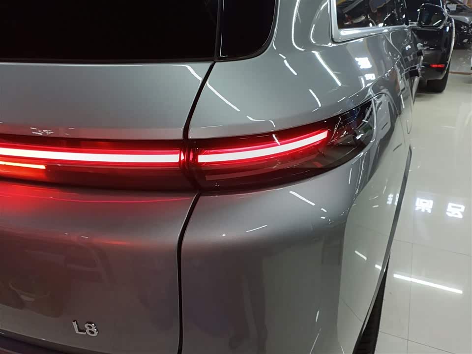 Li Auto Ideal L8
