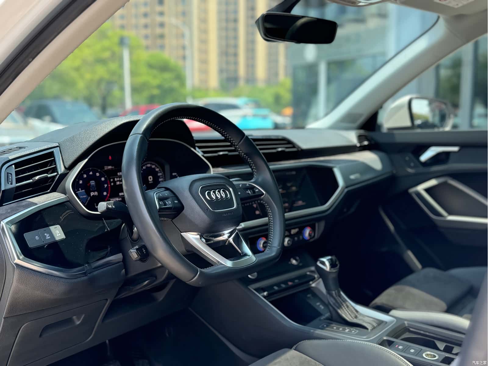 Audi Q3, 2019 13