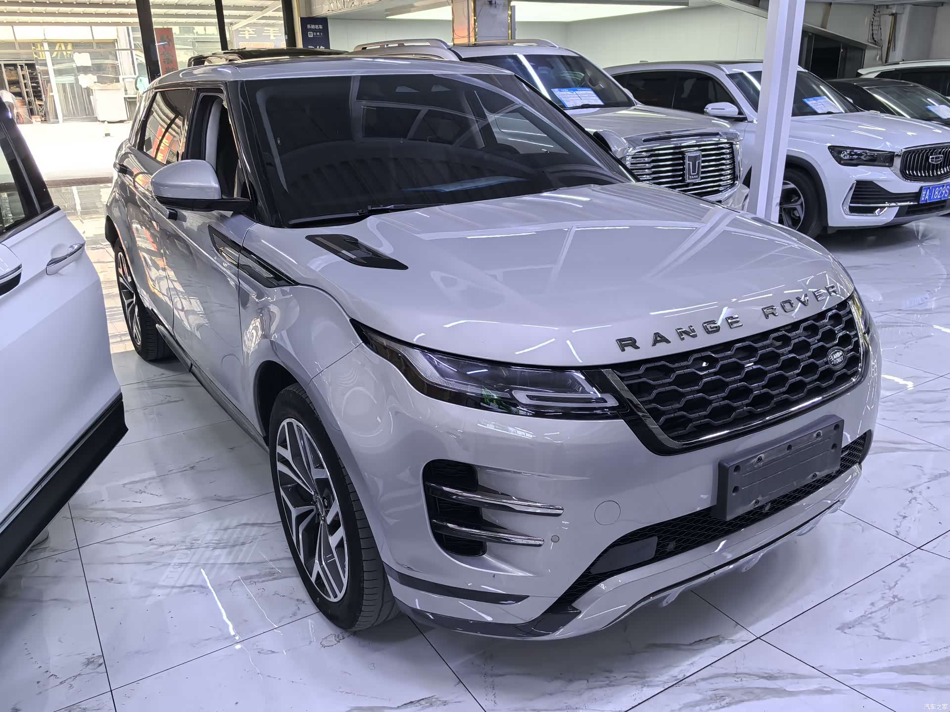 Land Rover Range Rover, 2024 3