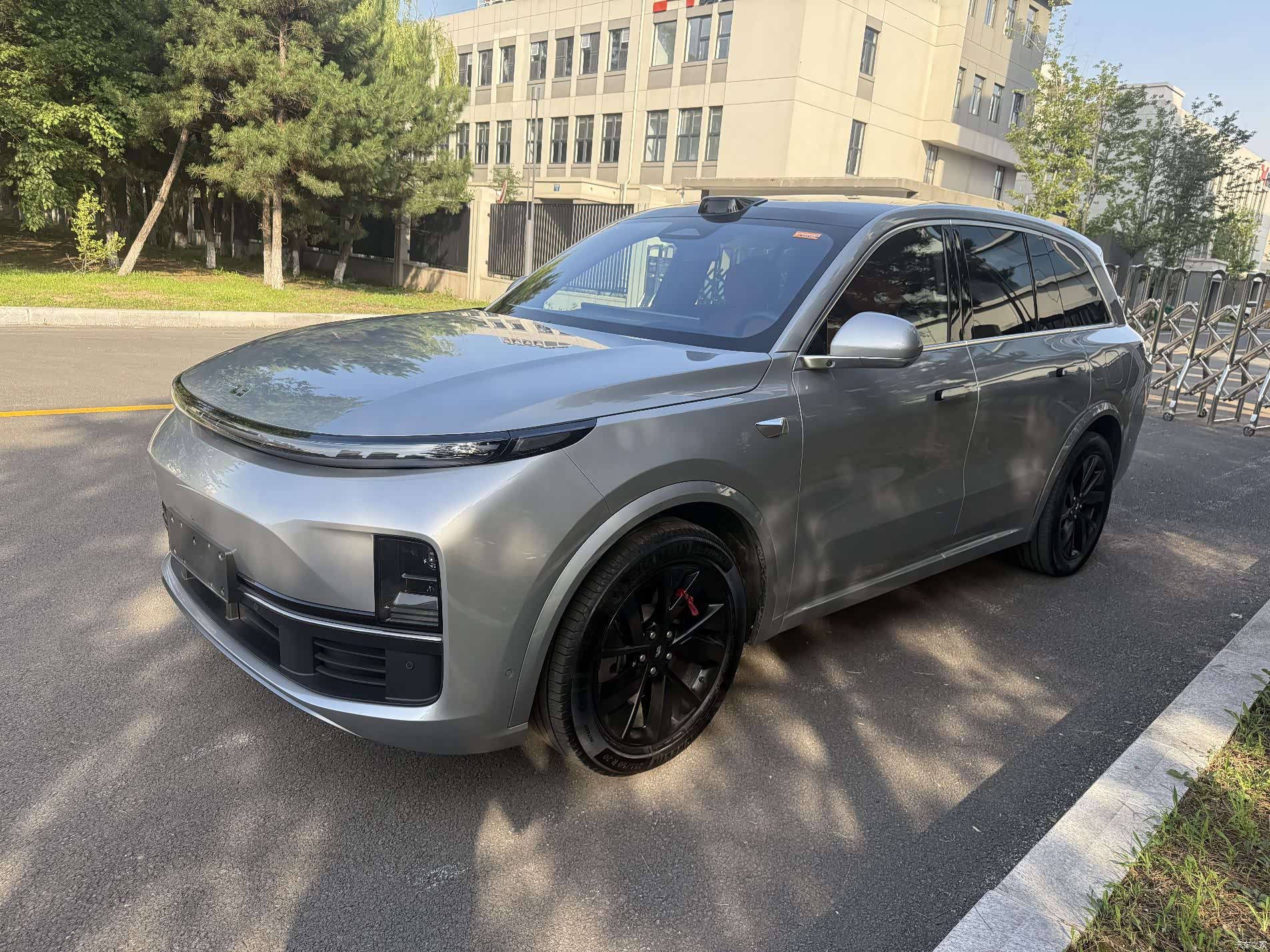 Li Auto L8, 2023 1