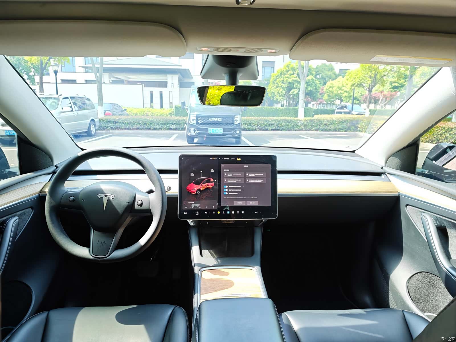 Tesla Model Y, 2023 9