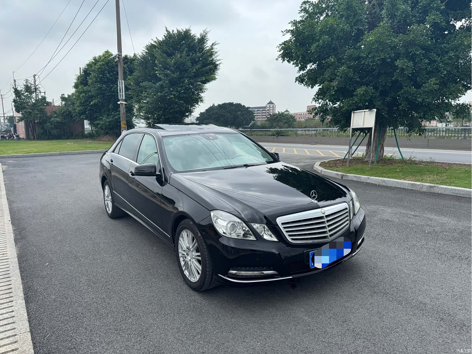 Mercedes-Benz E-Class, 2012 3