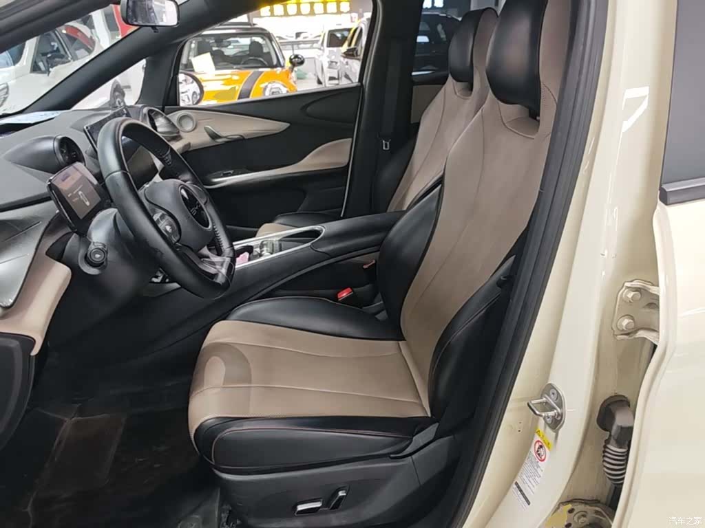 BYD Dolphin, 2023 15