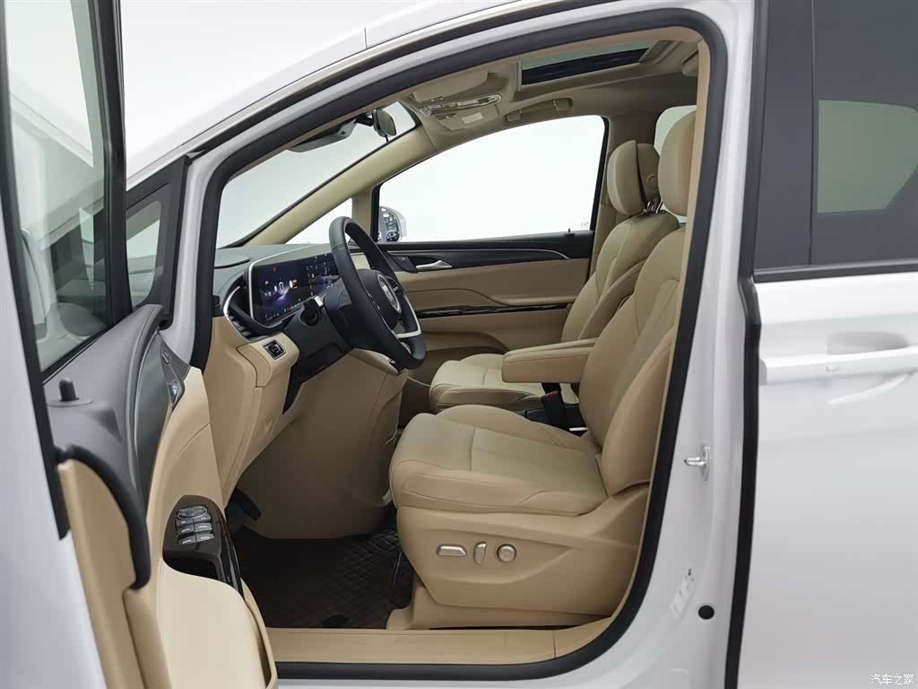 Buick GL8, 2025 10