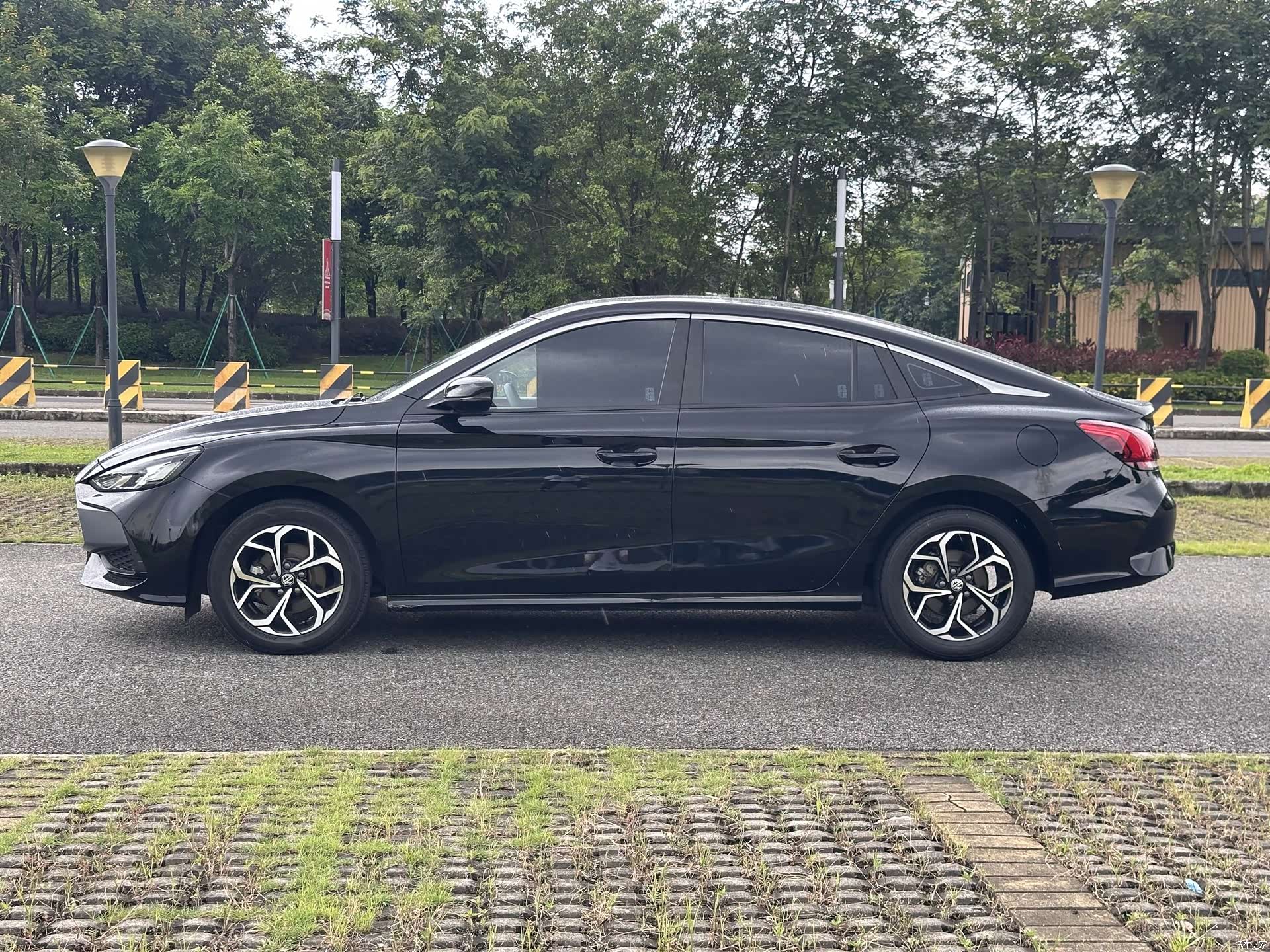 MG MG5, 2022 все фото