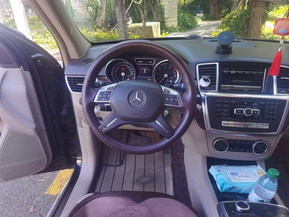 Mercedes-Benz M class